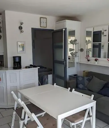 Agreable Face A La Holiday home
